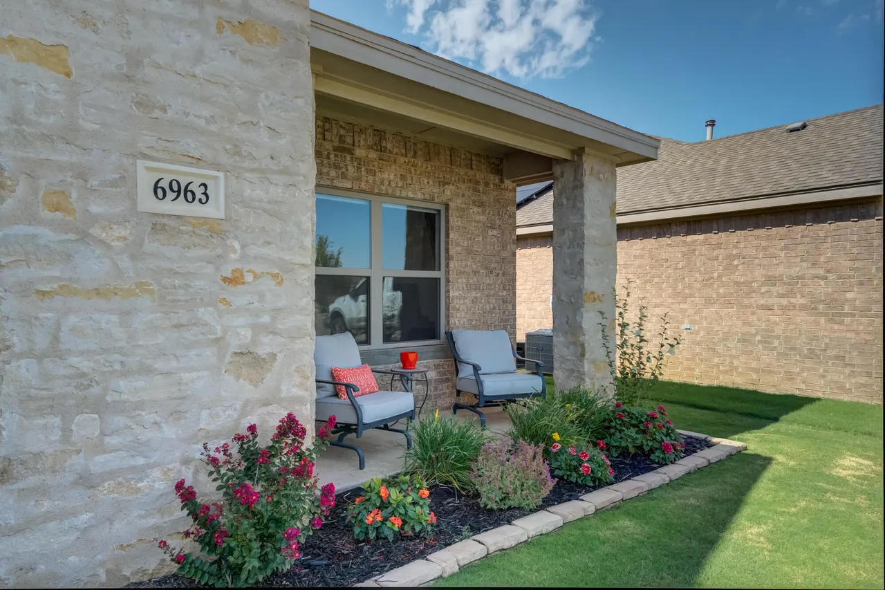 Photo 4 — 6963 22nd Street, Lubbock, TX 79407