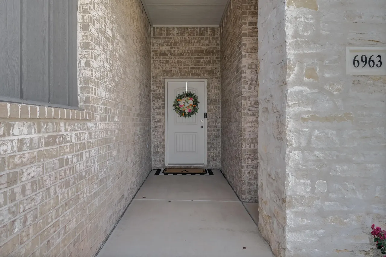 Photo 5 — 6963 22nd Street, Lubbock, TX 79407