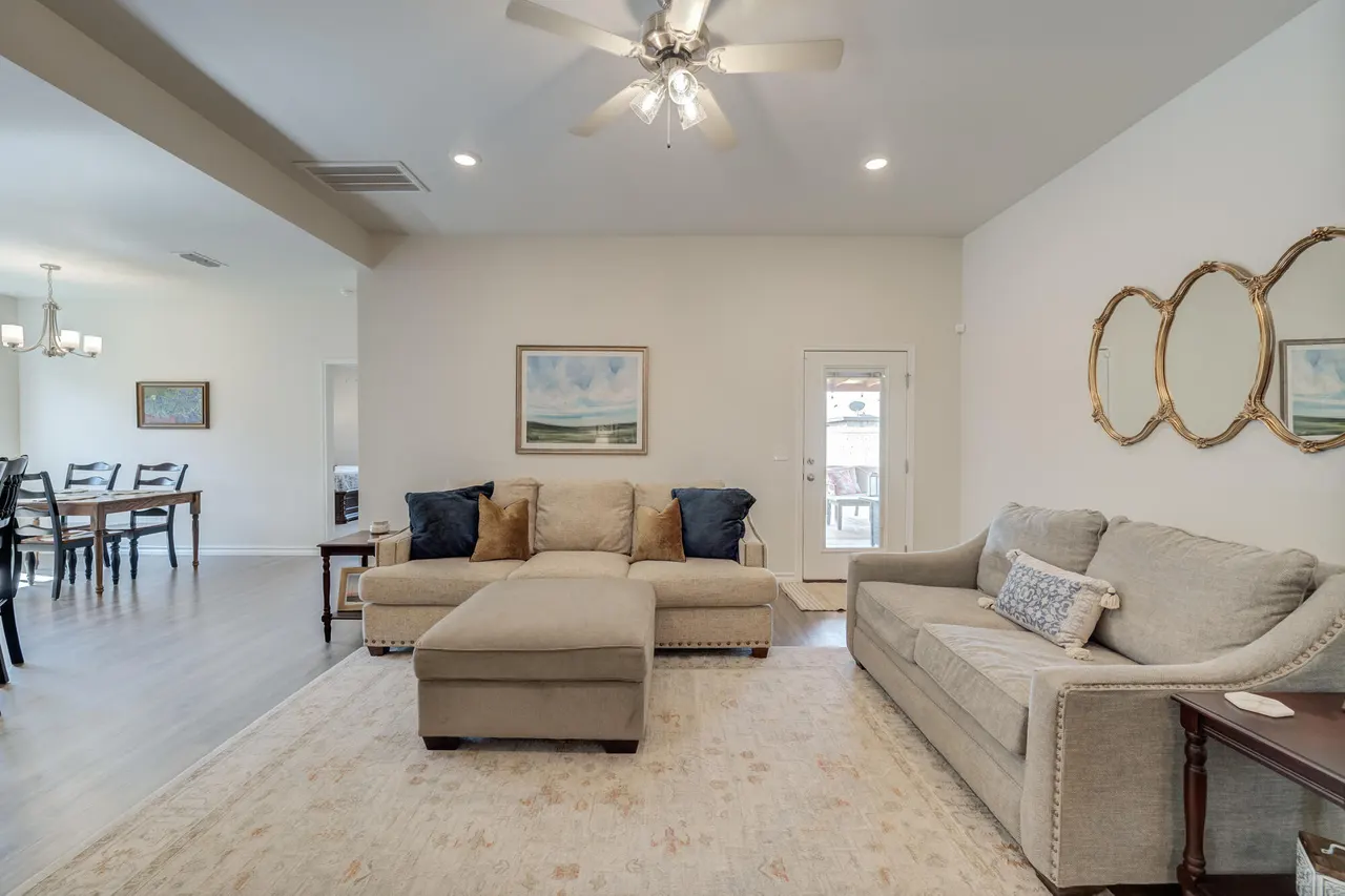 Photo 8 — 6963 22nd Street, Lubbock, TX 79407