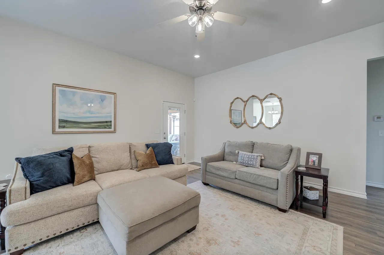 Photo 9 — 6963 22nd Street, Lubbock, TX 79407