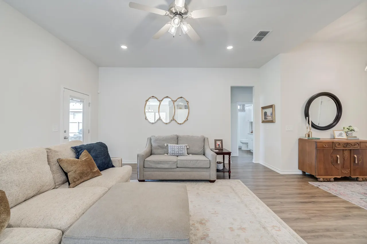 Photo 10 — 6963 22nd Street, Lubbock, TX 79407