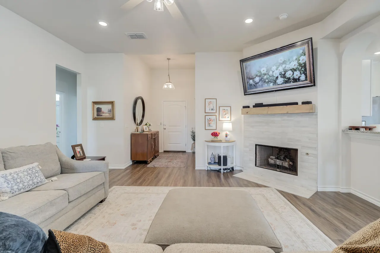 Photo 12 — 6963 22nd Street, Lubbock, TX 79407