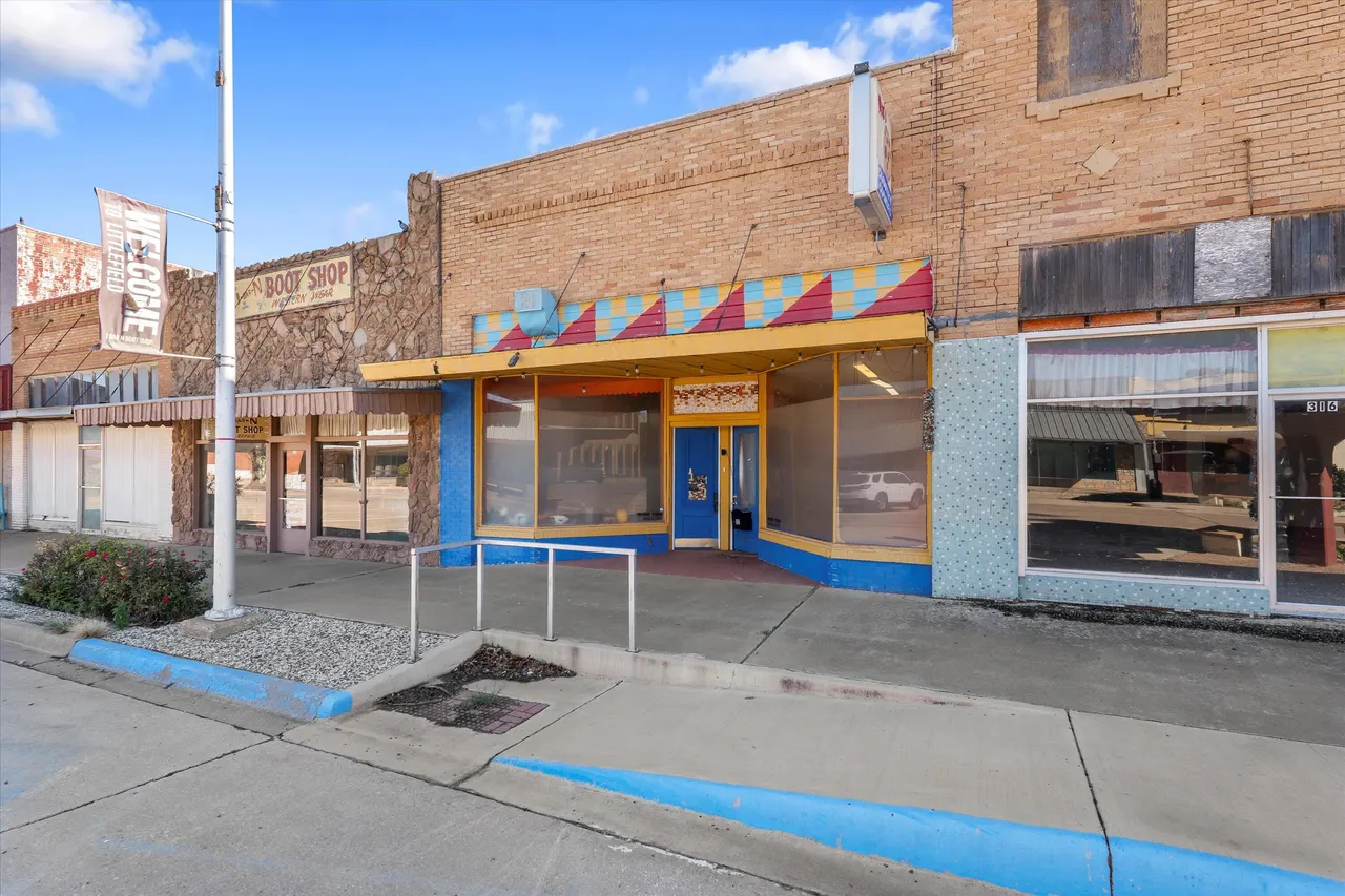 Photo 3 — 312 Phelps Avenue, Littlefield, TX 79339