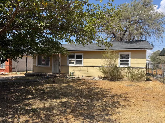 Photo 3 — 2417 E 29th Street, Lubbock, TX 79404