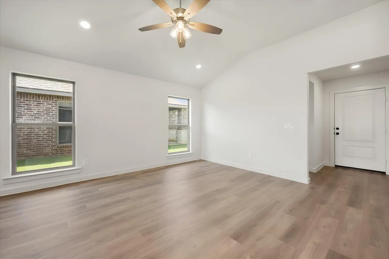 Photo 9 — 5633 Rice Street, Lubbock, TX 79416