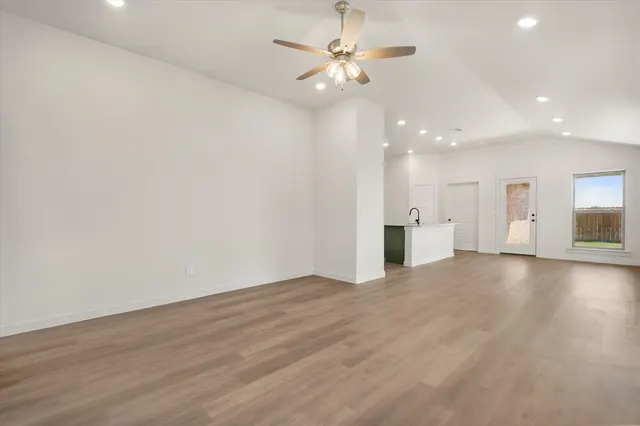 Photo 7 — 5633 Rice Street, Lubbock, TX 79416