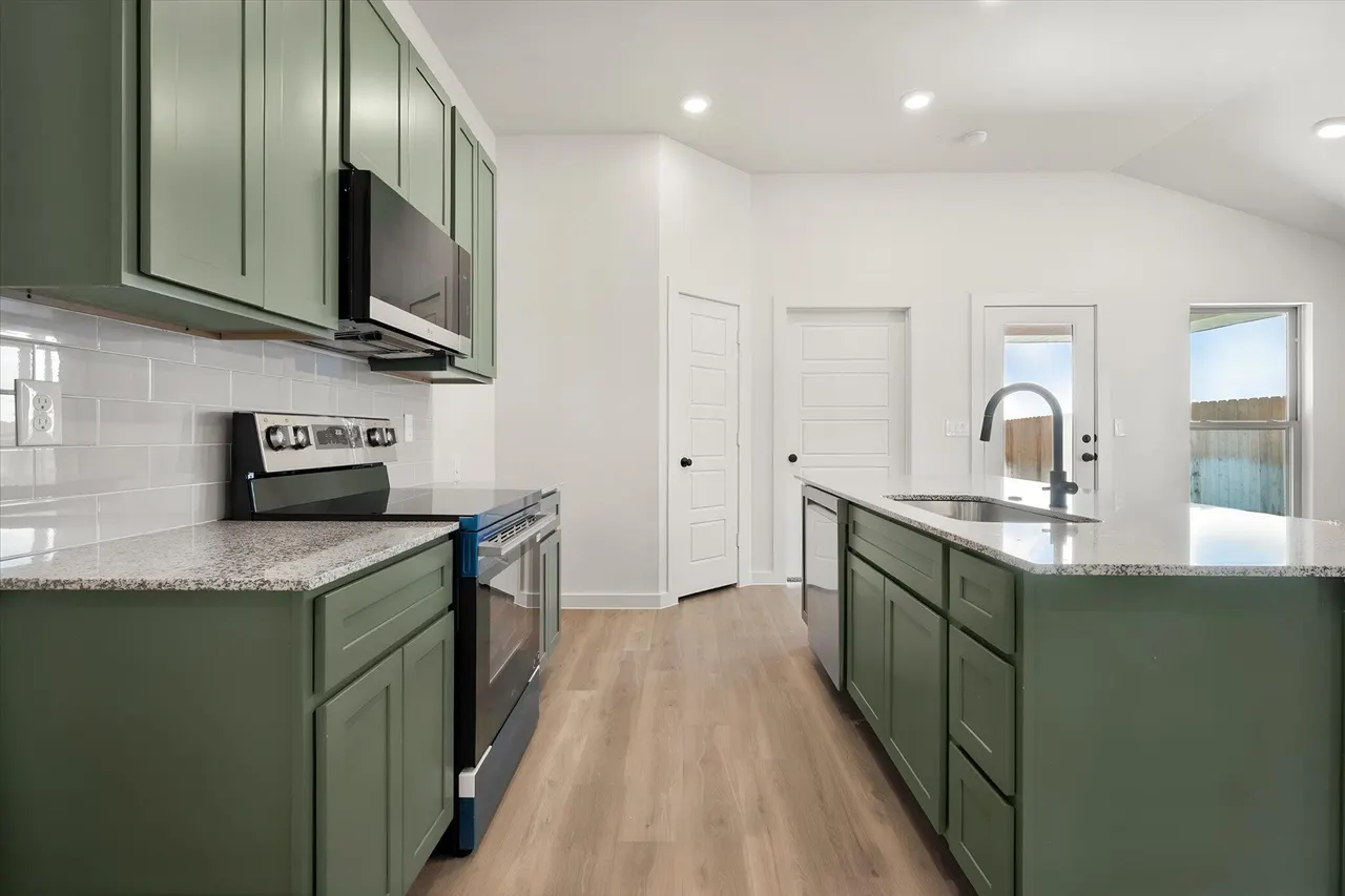 Photo 14 — 5633 Rice Street, Lubbock, TX 79416