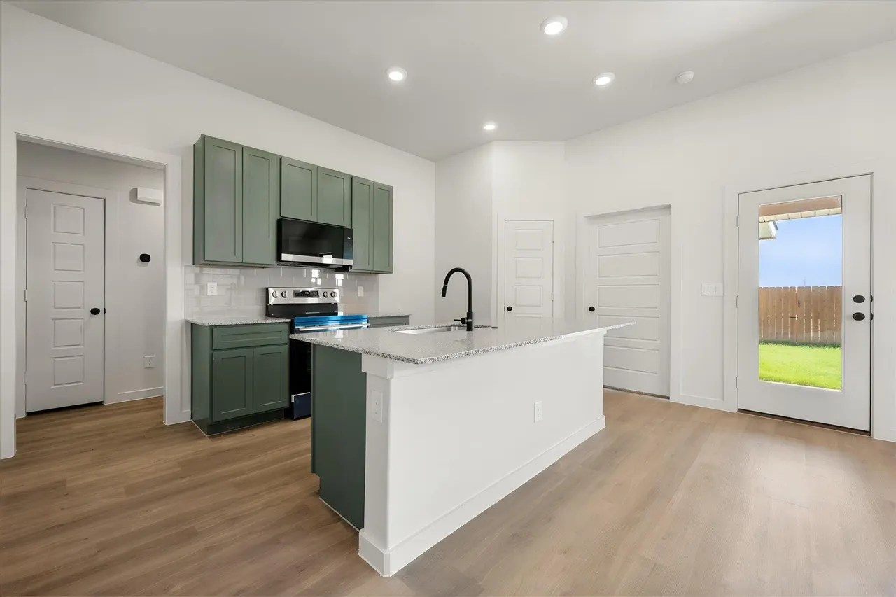 Photo 13 — 5633 Rice Street, Lubbock, TX 79416
