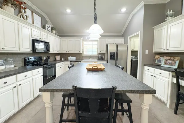 Photo 7 — 5901 101st Place, Lubbock, TX 79424