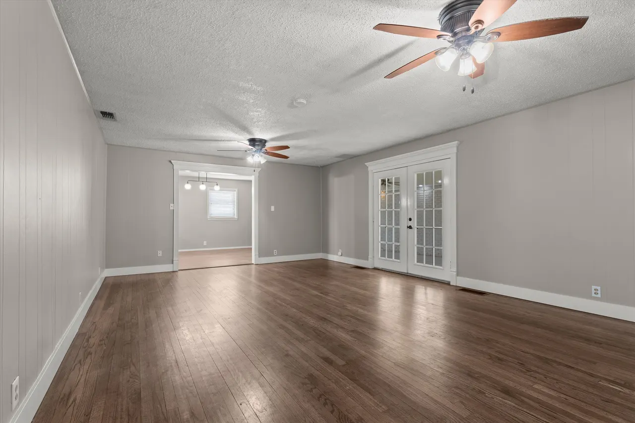 Photo 5 — 4801 14th Street, Lubbock, TX 79416