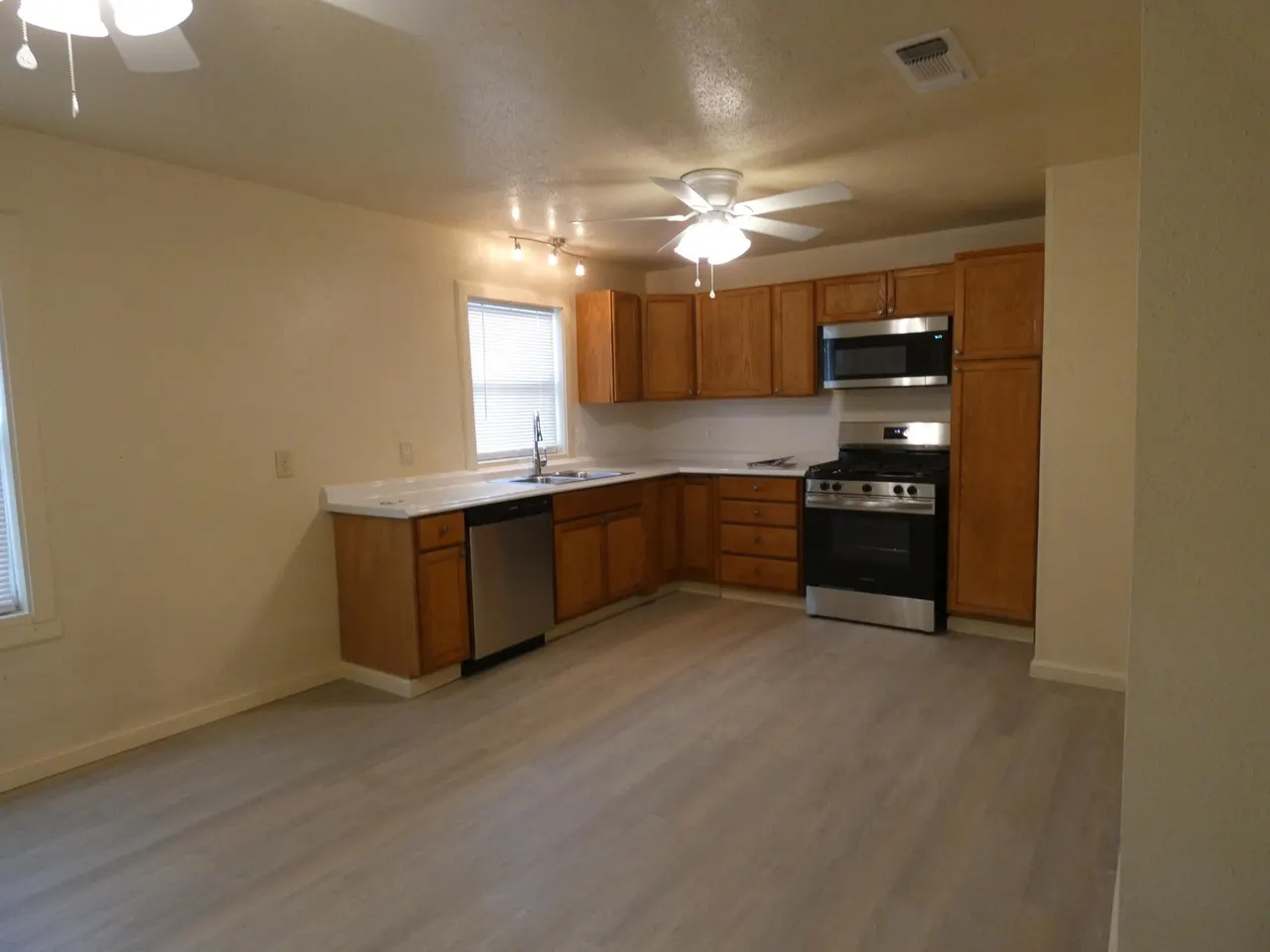 Photo 6 — 2301 39th Street, Lubbock, TX 79412