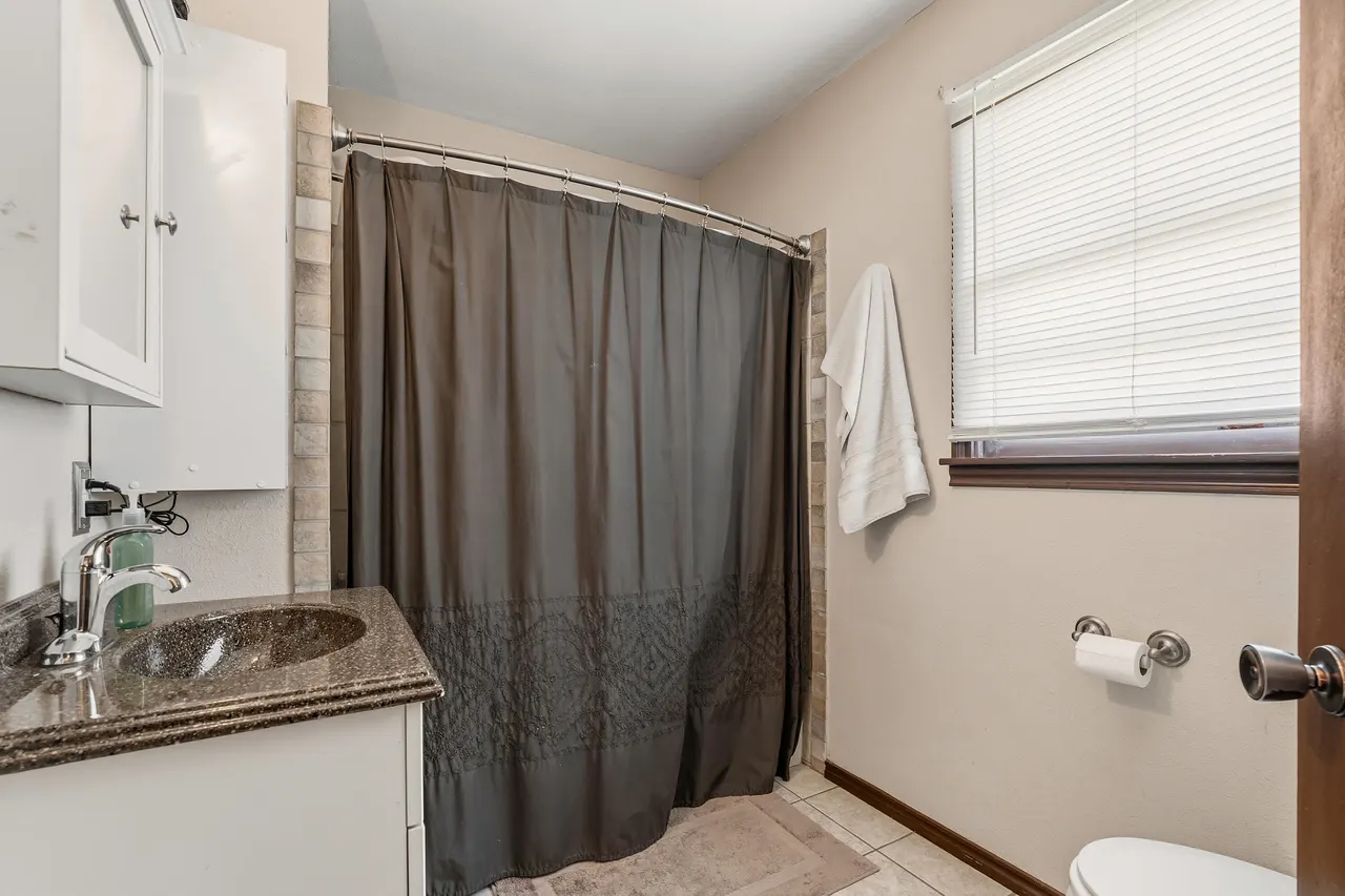 Photo 20 — 707 12th Street, Shallowater, TX 79363