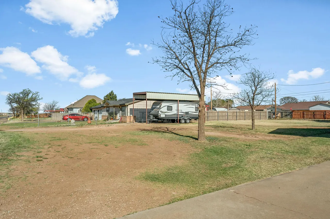 Photo 27 — 707 12th Street, Shallowater, TX 79363
