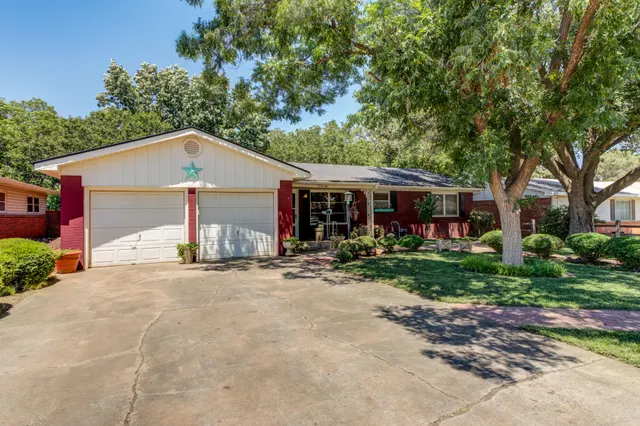 Photo 2 — 3114 46th Street, Lubbock, TX 79413