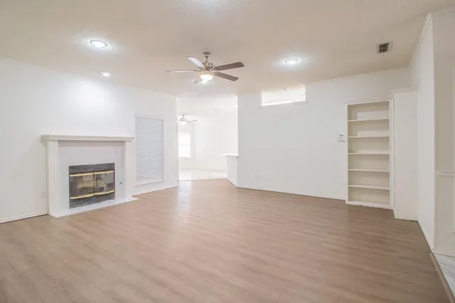 Photo 3 — 905 Kirby Avenue, Lubbock, TX 79416