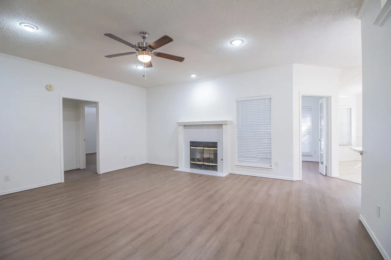 Photo 6 — 905 Kirby Avenue, Lubbock, TX 79416
