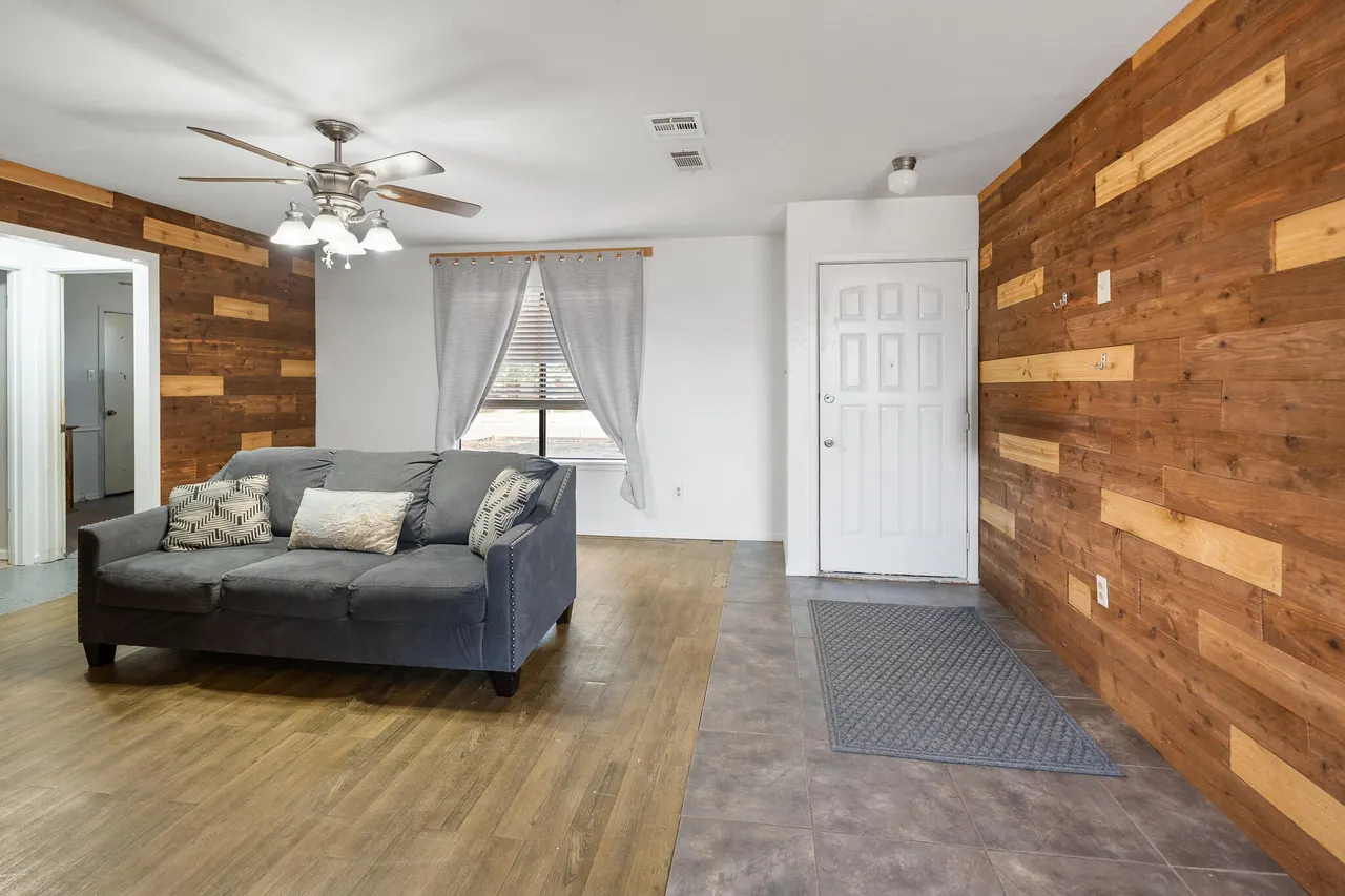 Photo 8 — 317 E 15th Street, Wolfforth, TX 79382