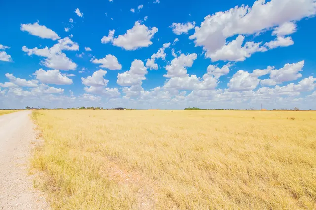 Photo 2 — 19911 Private Road 2755, Slaton, TX 79364