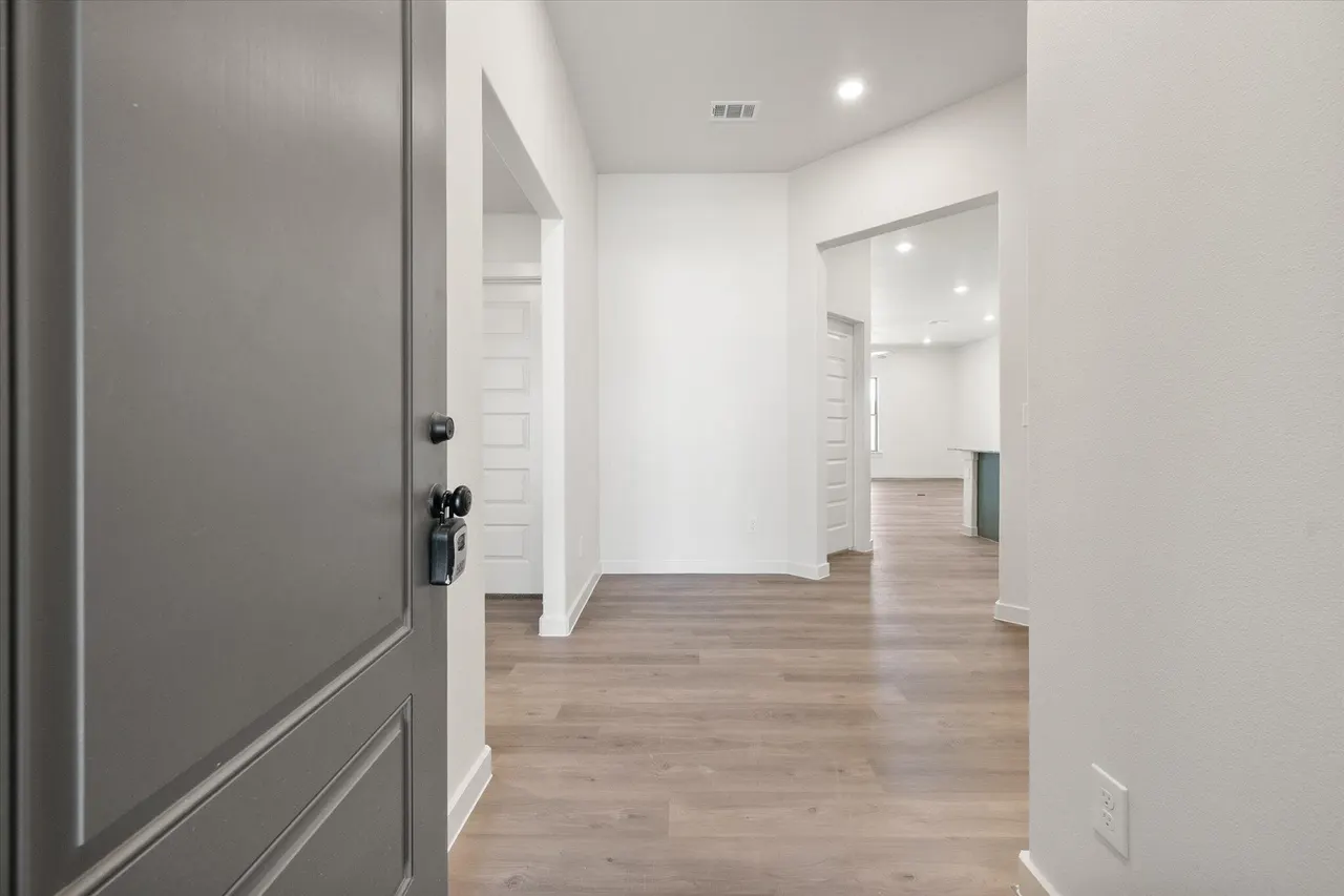 Photo 4 — 7007 53rd Street, Lubbock, TX 79407
