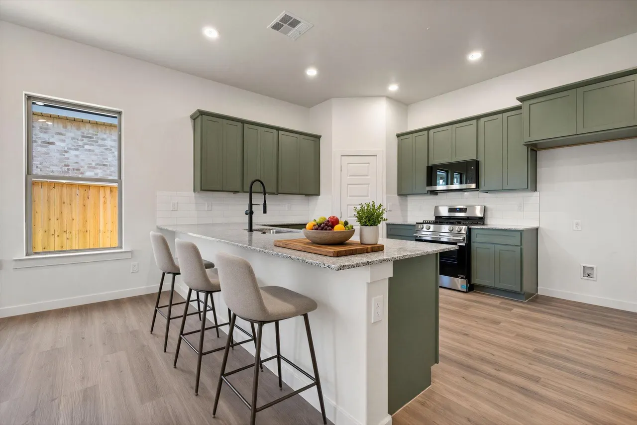 Photo 13 — 7007 53rd Street, Lubbock, TX 79407