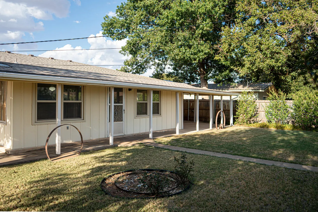 Photo 24 — 819 Cedar Street, Floydada, TX 79235