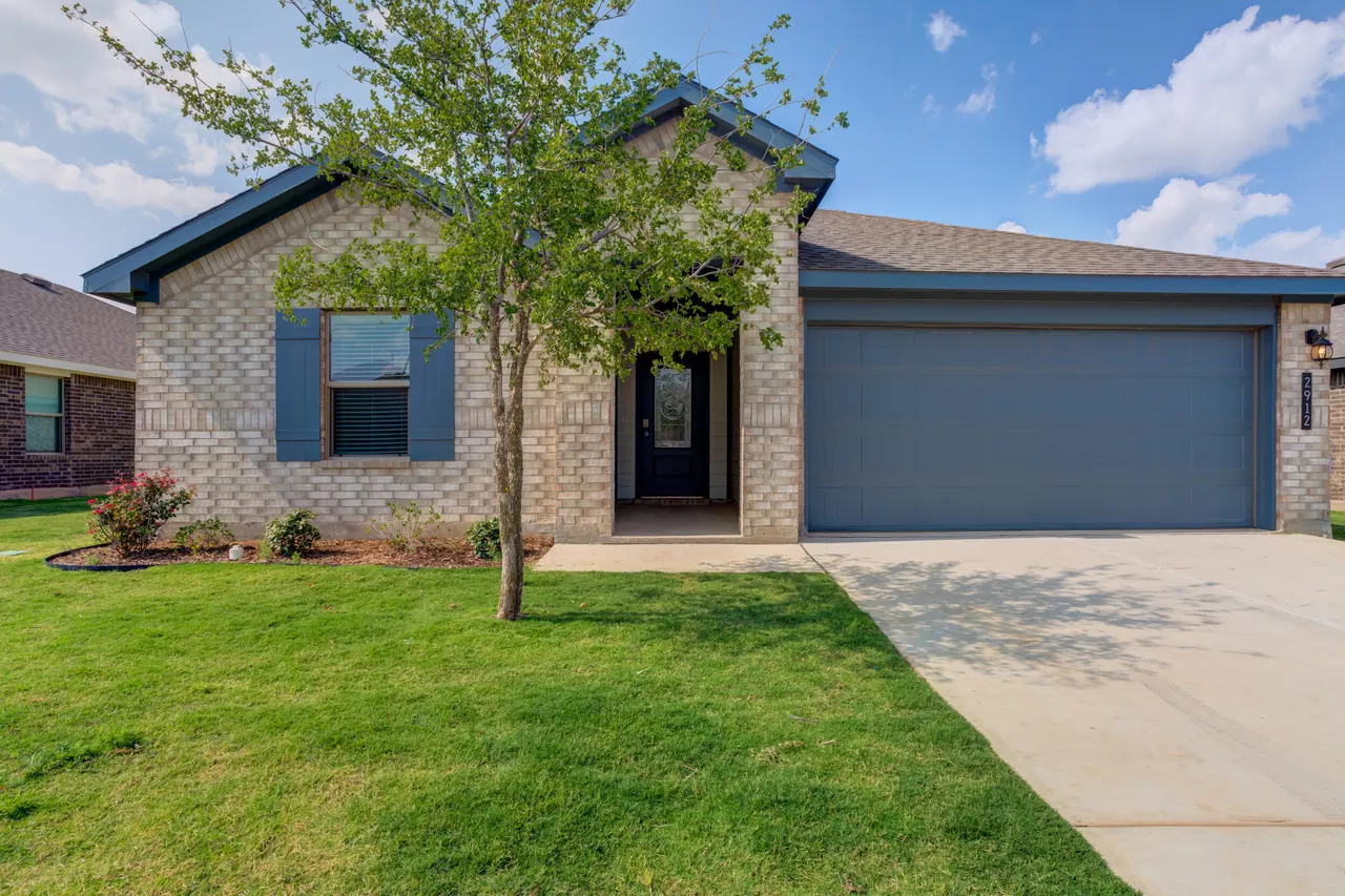 Photo 2 — 2912 133rd Street, Lubbock, TX 79423