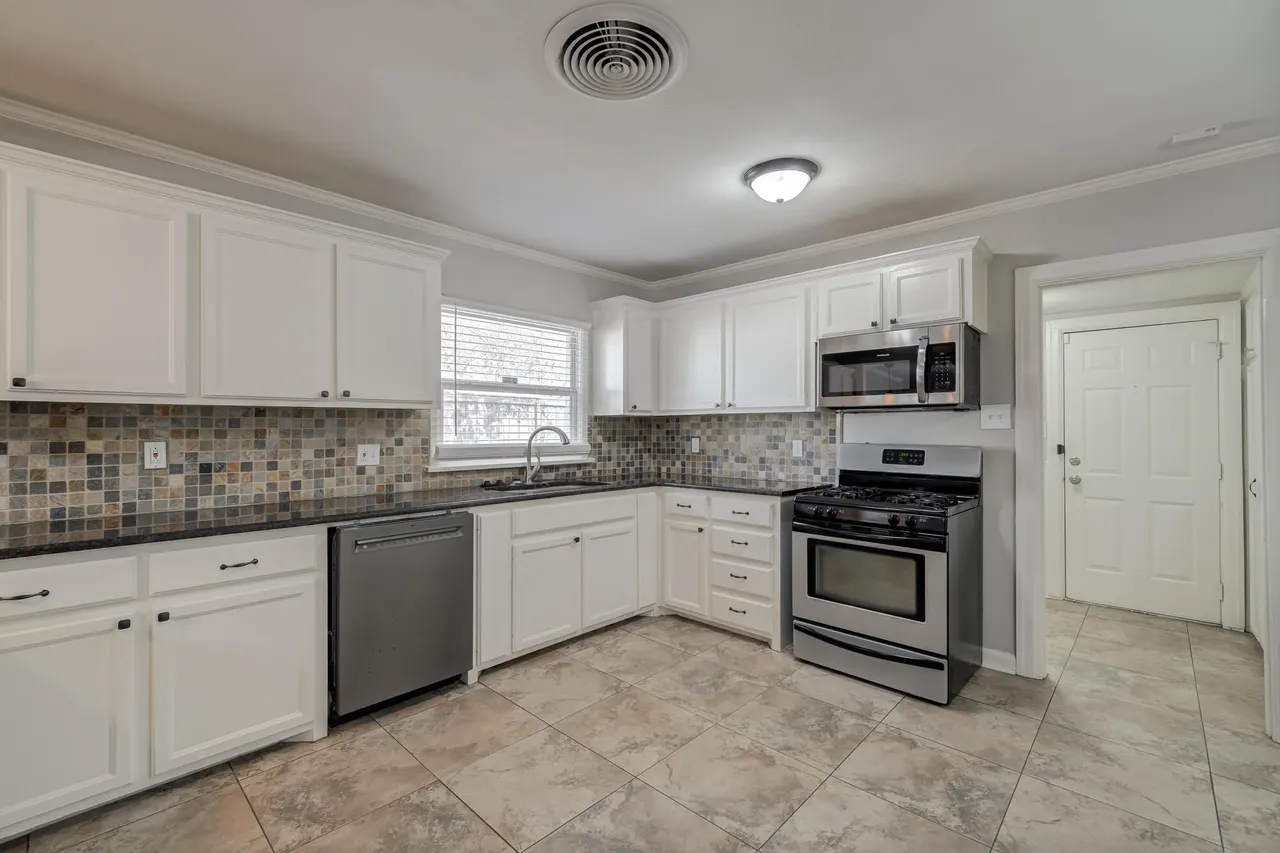 Photo 13 — 2506 24th Street, Lubbock, TX 79410