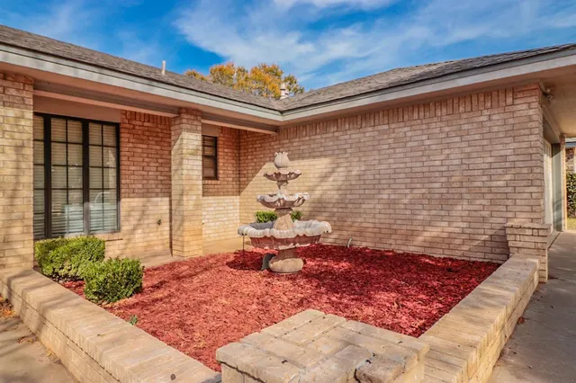 Photo 2 — 6032 72nd Street, Lubbock, TX 79424