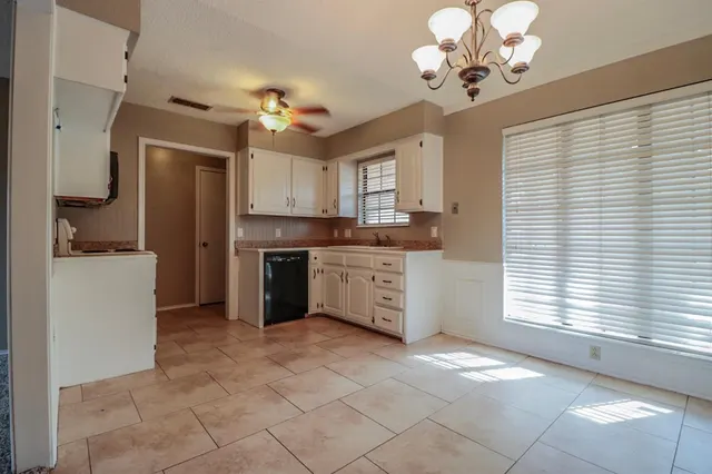 Photo 4 — 6032 72nd Street, Lubbock, TX 79424