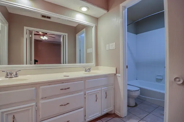 Photo 6 — 6032 72nd Street, Lubbock, TX 79424