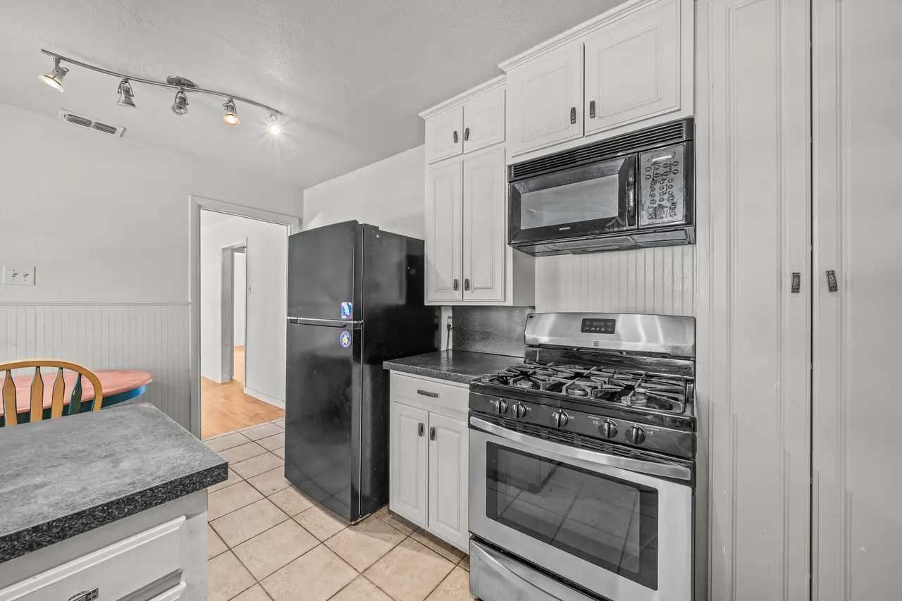 Photo 11 — 2005 48th Street, Lubbock, TX 79412