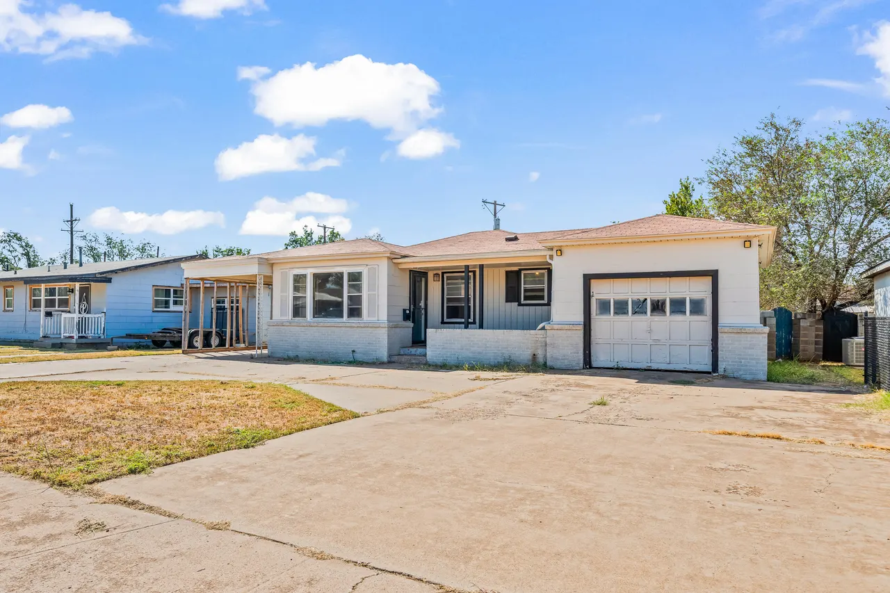 Photo 3 — 2005 48th Street, Lubbock, TX 79412