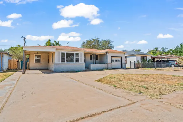 Photo 2 — 2005 48th Street, Lubbock, TX 79412