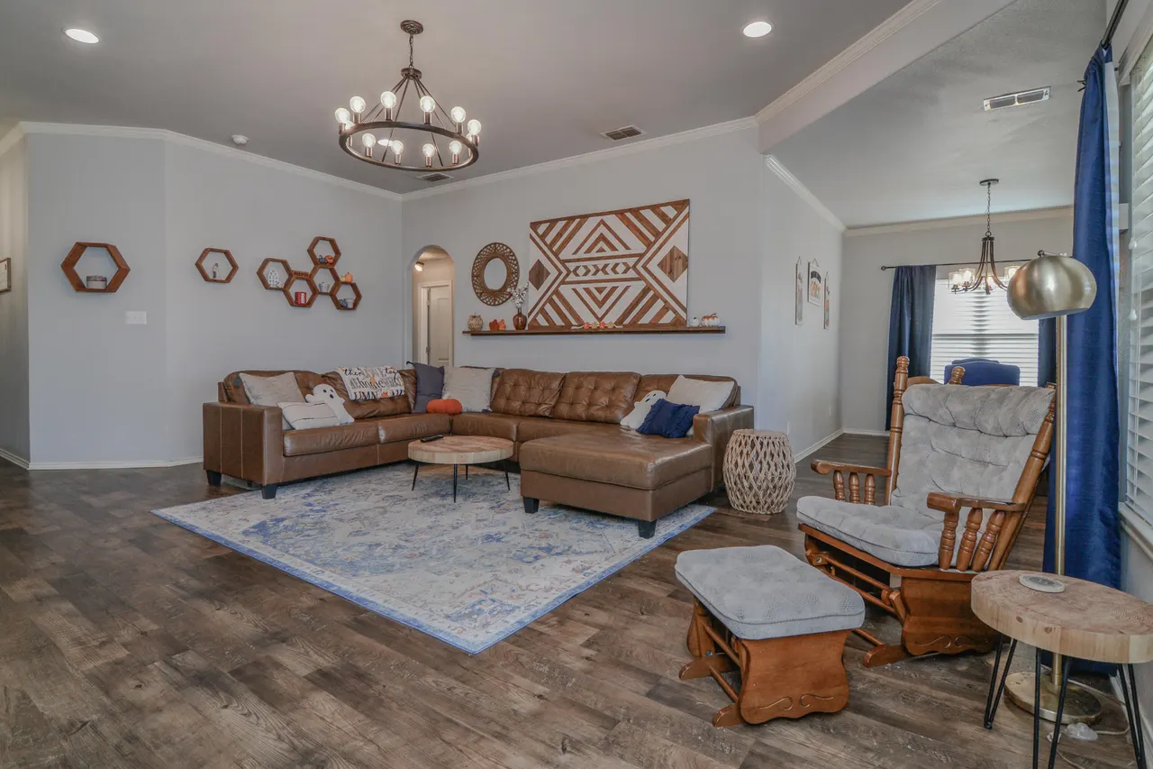 Photo 9 — 6915 72nd Street, Lubbock, TX 79424
