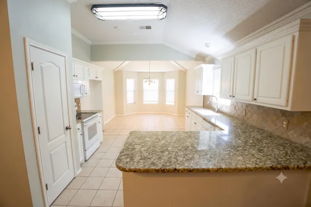 Photo 4 — 6533 87th Street, Lubbock, TX 79424