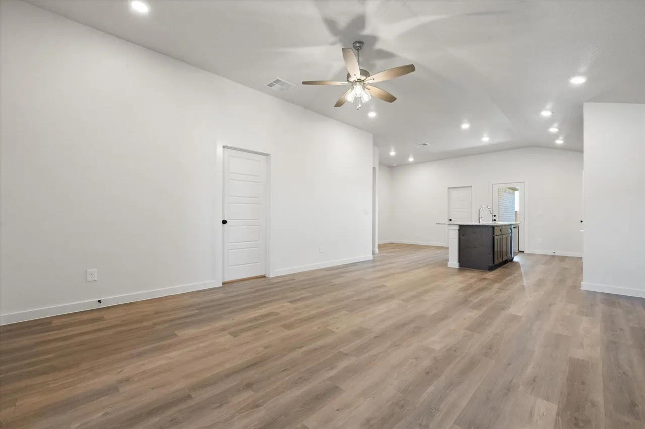 Photo 7 — 5629 Rice Street, Lubbock, TX 79416