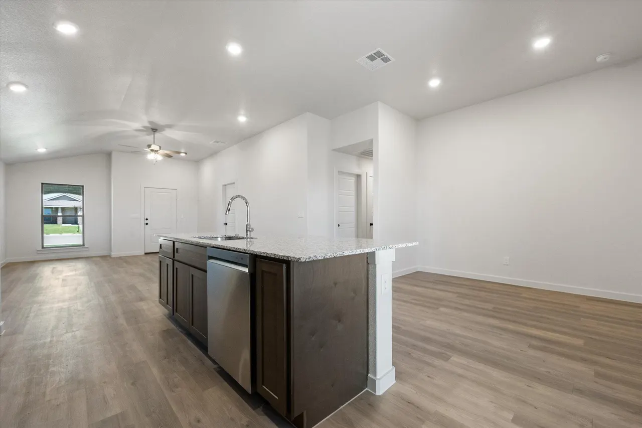 Photo 14 — 5629 Rice Street, Lubbock, TX 79416