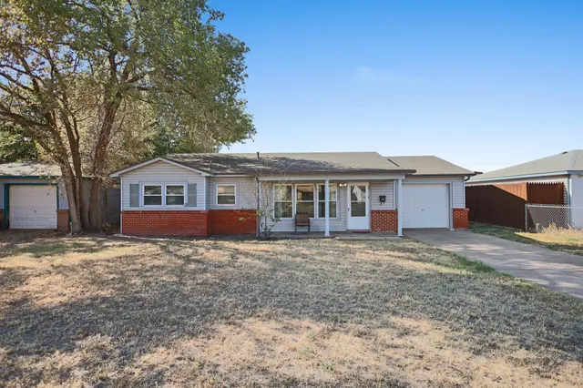 Photo 2 — 3705 33rd Street, Lubbock, TX 79410