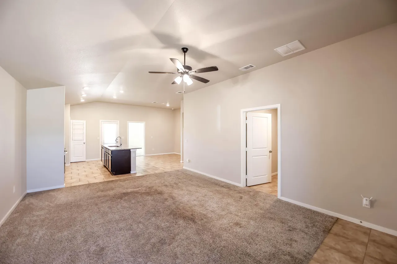 Photo 4 — 7407 31st Street, Lubbock, TX 79407
