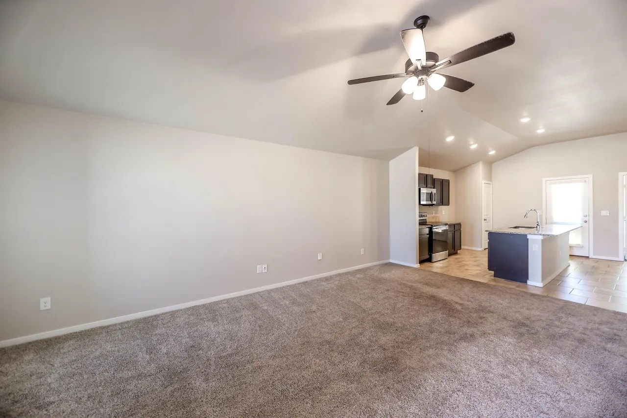 Photo 5 — 7407 31st Street, Lubbock, TX 79407