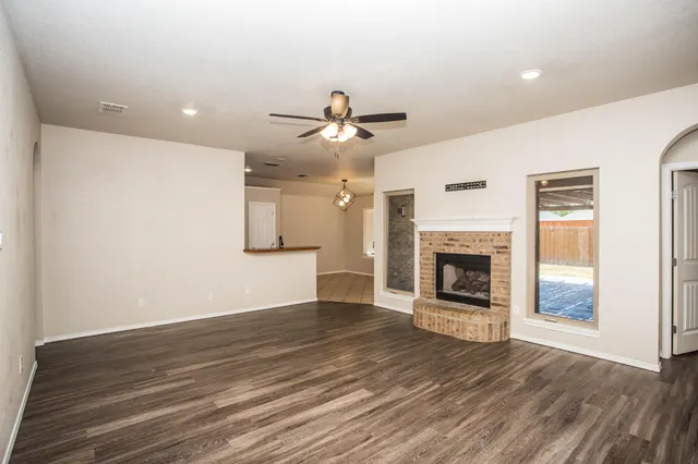 Photo 8 — 607 N 8th Street, Wolfforth, TX 79382