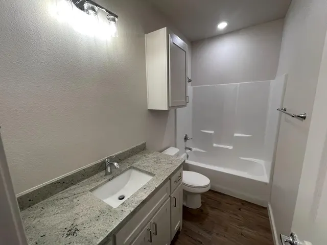 Photo 6 — 10908 Aberdeen Avenue, Lubbock, TX 79424
