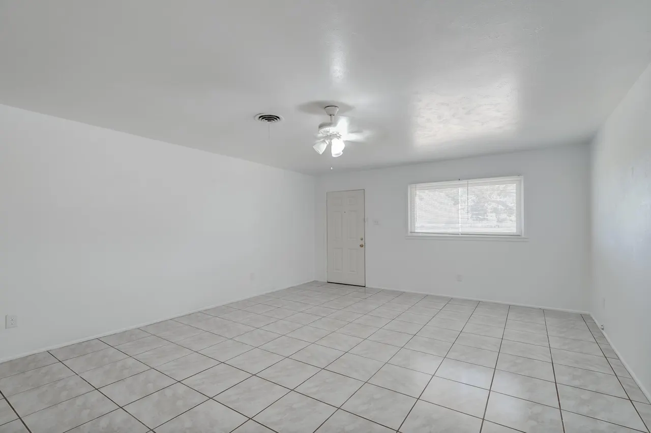 Photo 8 — 4432 29th Street B, Lubbock, TX 79410