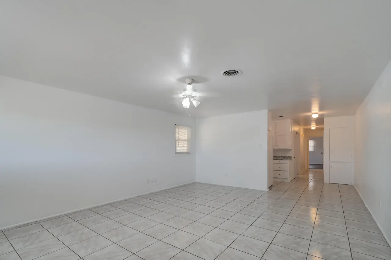 Photo 7 — 4432 29th Street B, Lubbock, TX 79410