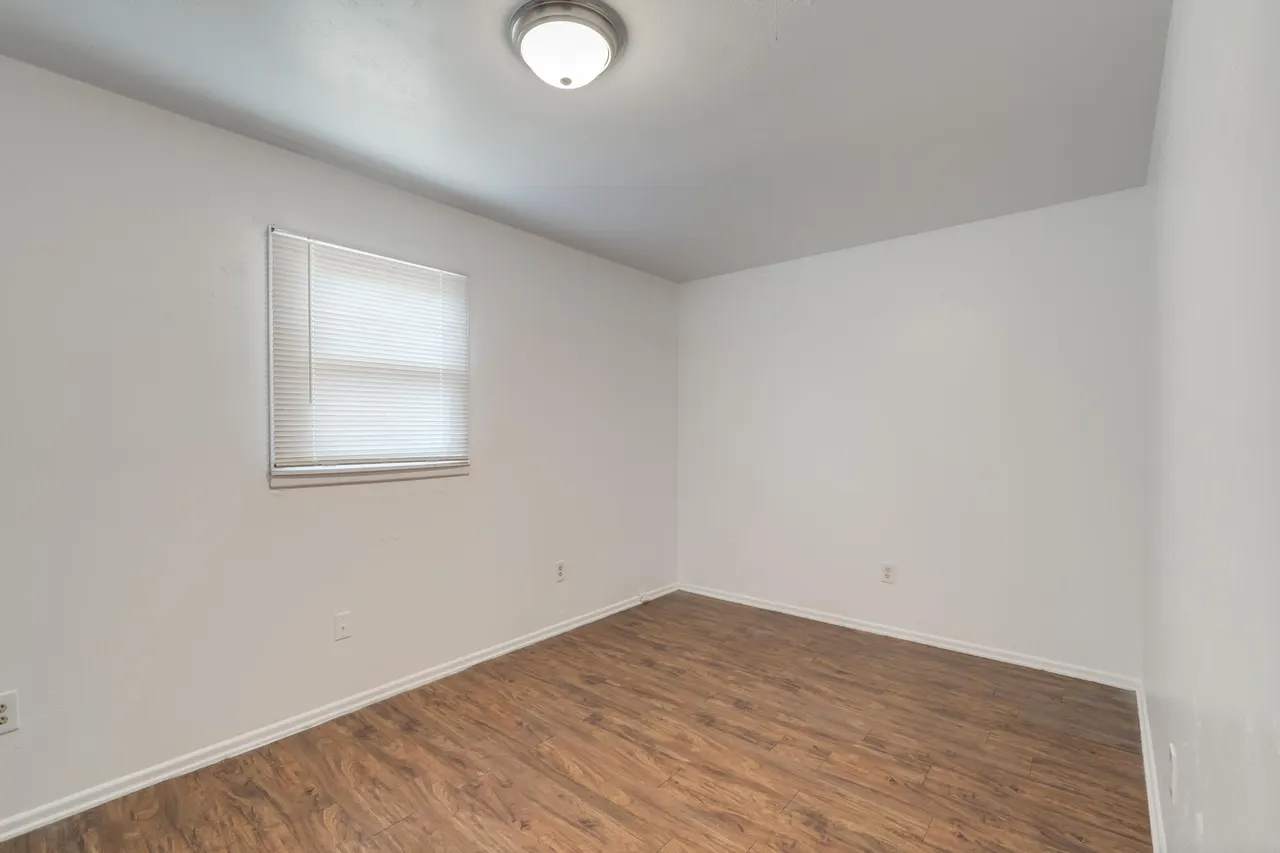 Photo 19 — 4432 29th Street B, Lubbock, TX 79410