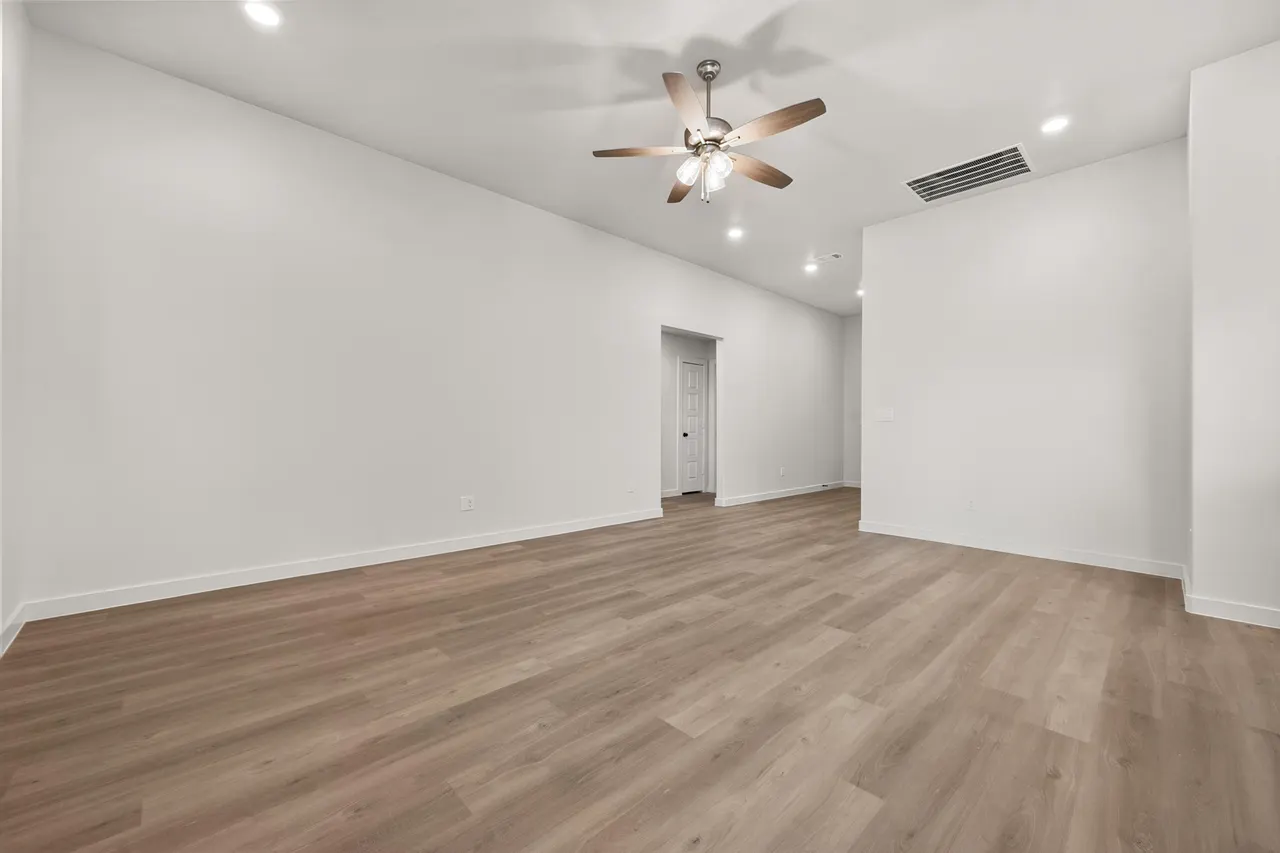 Photo 7 — 1304 Trenton Avenue, Lubbock, TX 79416