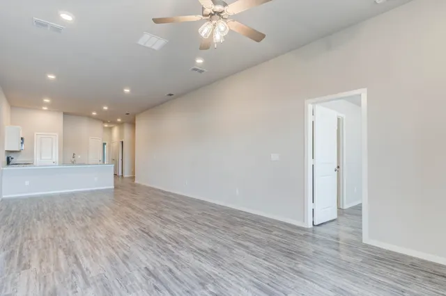 Photo 3 — 1915 Langford Avenue, Lubbock, TX 79407