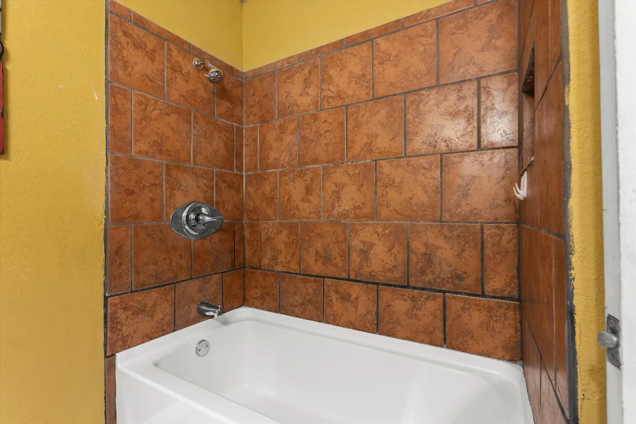 Photo 14 — 327 Cherry Street, Levelland, TX 79336