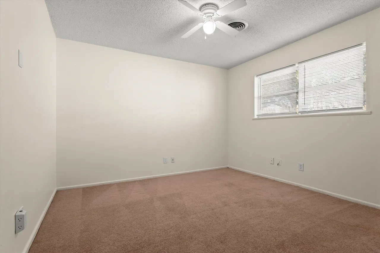 Photo 15 — 327 Cherry Street, Levelland, TX 79336