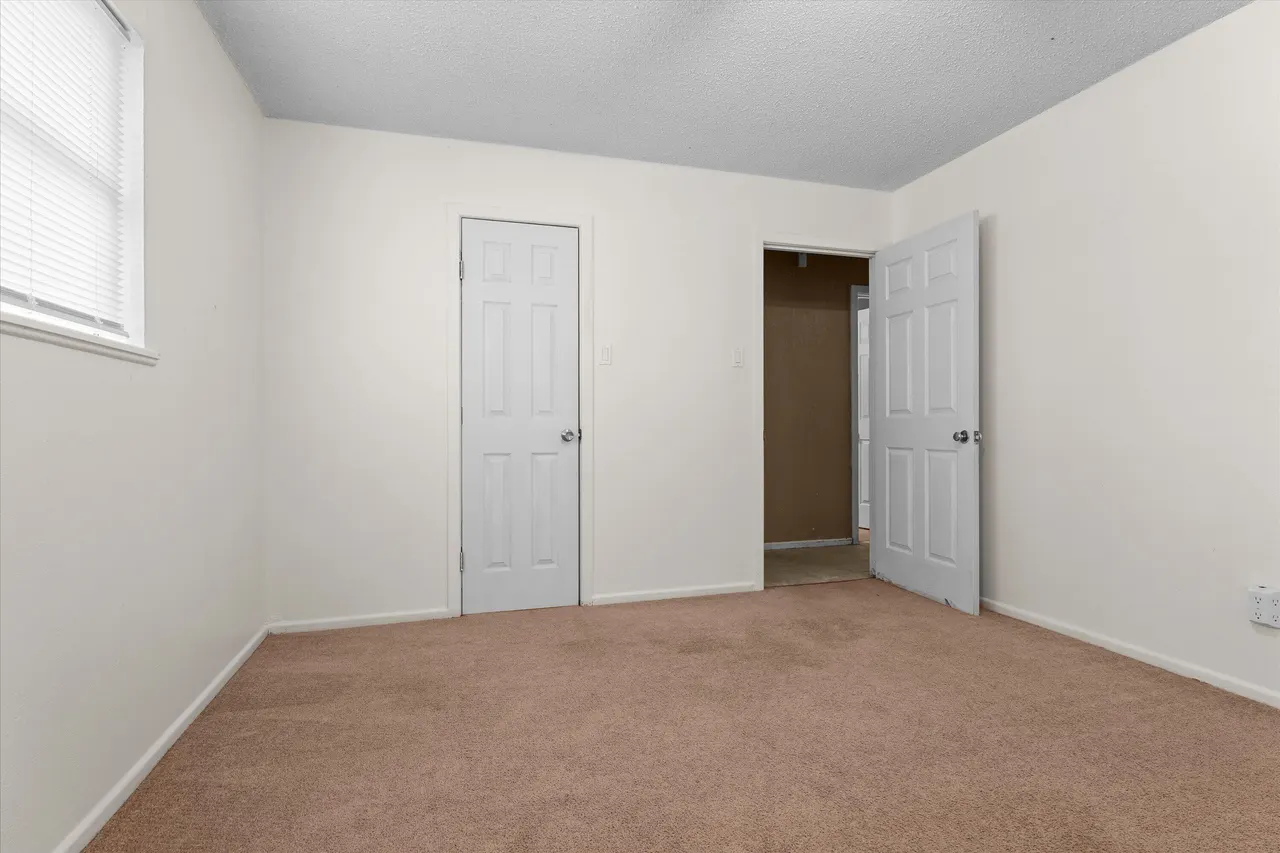 Photo 16 — 327 Cherry Street, Levelland, TX 79336
